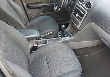 Ford Focus 1,6 Style Style