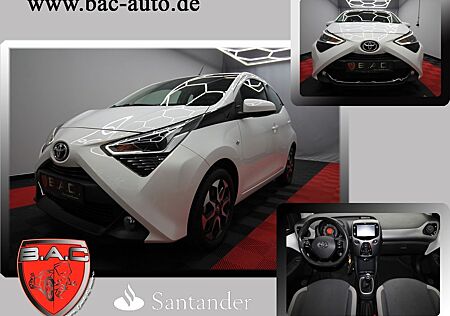 Toyota Aygo (X) -play Team D 1-Hand PDC DAB Kamera