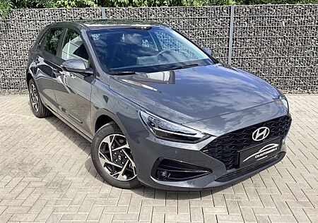 Hyundai i30 1.5 Navi 16Z Kam Shz LED Temp Lkhz