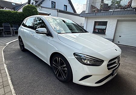 Mercedes-Benz B 180 Progressive DCT