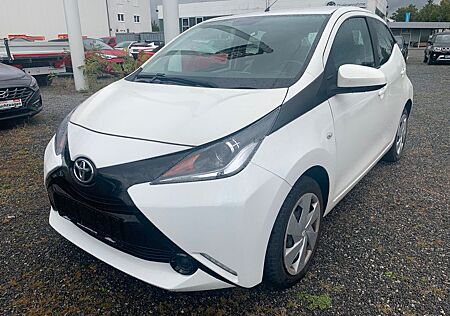 Toyota Aygo (X) -play