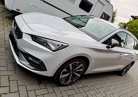 Seat Leon 1.4 e-HYBRID FR DSG Sportstourer FR