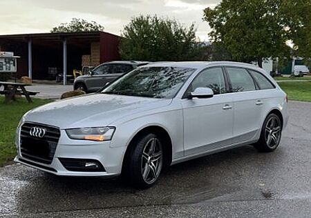 Audi A4 Avant Facelift Top Zustand!