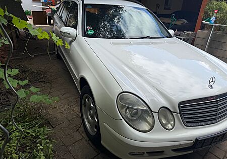 Mercedes-Benz E 320 CDI T CLASSIC Classic