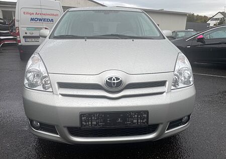 Toyota Corolla Verso 2.2 D-CAT Sol