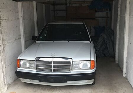 Mercedes-Benz 190 E