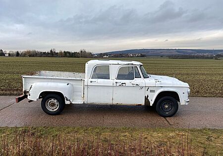 Dodge D200 Crewcab Pickup Doka *383-V8*