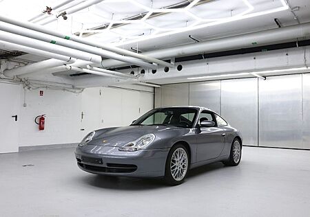 Porsche 996 Carrera 4 Coupé Vollausstattung Scheckheft