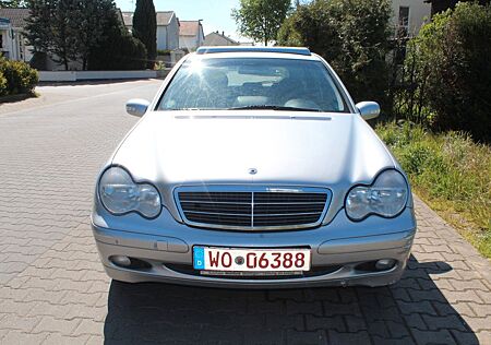 Mercedes-Benz C 220 CDI T CLASSIC " Aus 1. Hand ,90.000 Km "