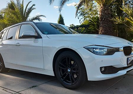 BMW 318d Touring, Navi,PDC,SHZ,scheckheftgepflegt