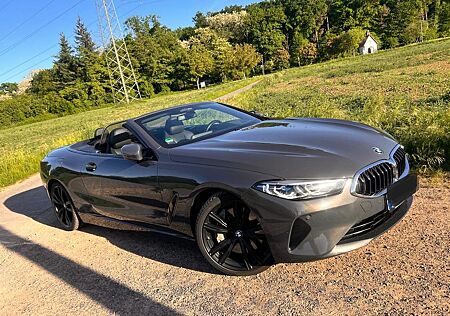 BMW 840d xDrive Cabrio-340 PS,AT,PDC,Kamera,Sportfah