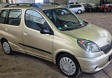 Toyota Yaris Verso 1.3 Linea Luna