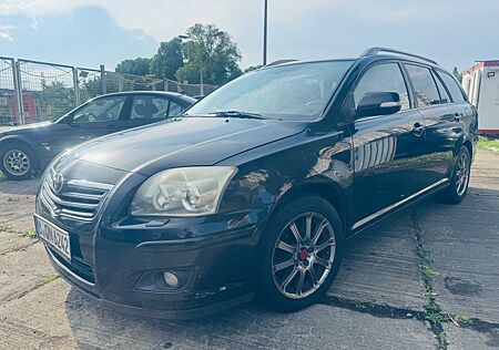 Toyota Avensis Kombi 2.2 D-CAT Executive