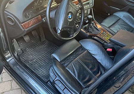 BMW 540i -