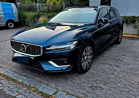 Volvo V60 D4 Geartronic Inscription, STHZG, AHK, 8fach