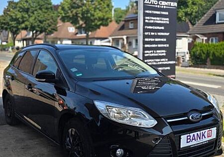 Ford Focus Turnier (KLIMA~AHK~TÜV)