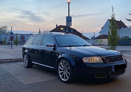 Audi S6 4.2 quattro Avant -