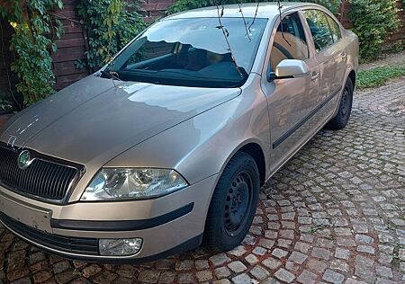Skoda Octavia 1.6 tipronic Ambiente Ambiente