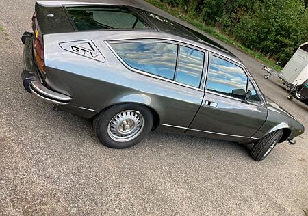 Alfa Romeo Alfetta GTV