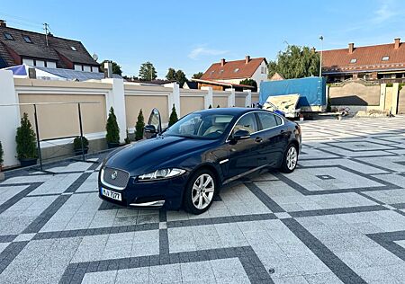 Jaguar XF 2.2 L Diesel Automatik Leder Xenon