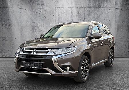 Mitsubishi Outlander PHEV Plus 4WD 360° NAVI XENON GARANTIE