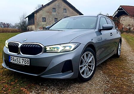 BMW 318i Touring Auto