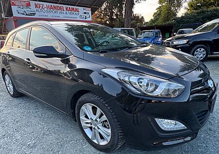 Hyundai i30 cw Trend 13600KM TÜV NEU