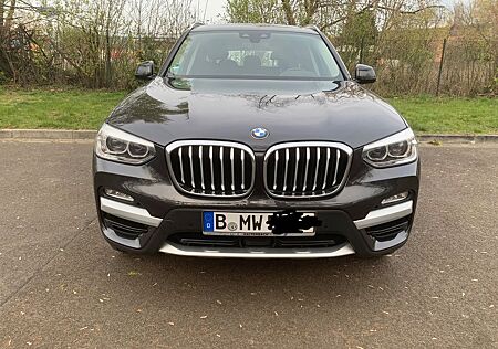 BMW X3 xDrive20d xLine AT xLine * AHK * LED