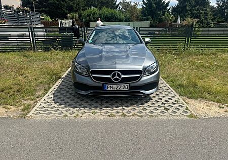 Mercedes-Benz E 220 d Autom. -