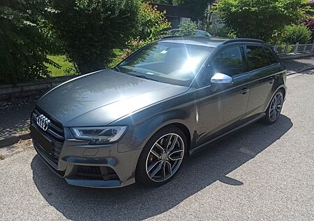 Audi S3 TFSI S tronic quattro Sportback -