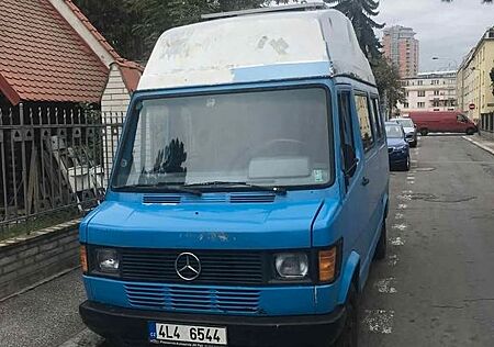 Mercedes-Benz T-Klasse gebraucht kaufen Mercedes-Benz T-Klasse 207d Bremer
