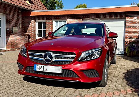 Mercedes-Benz C 300 Avantgarde | AHK | Automatik | unfallfrei