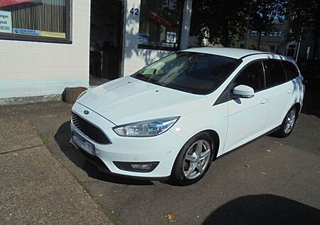 Ford Focus Turnier Business"NAVI-AUTOMATIK-PDC"