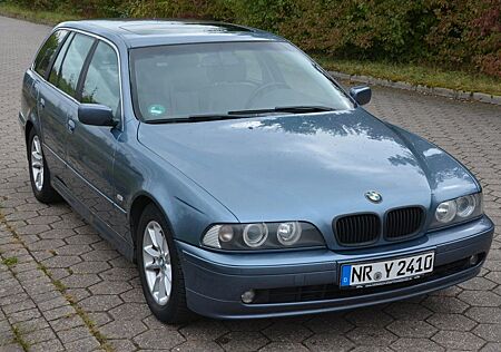 BMW 530i E39 Touring Stahlblau Fcl