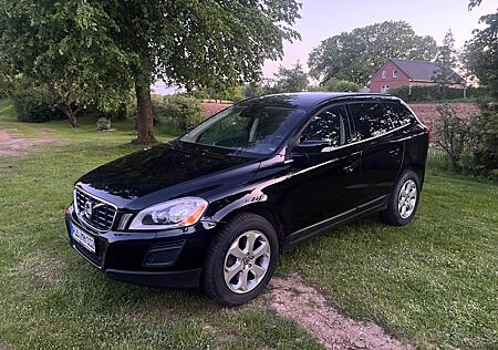 Volvo XC 60 XC60 D5 AWD Momentum Geartronic Momentum