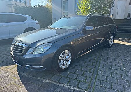 Mercedes-Benz E 220 CDI T Modell BlueEfficiency