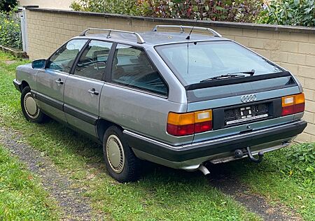 Audi 100