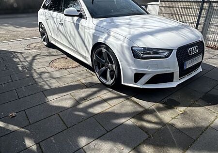 Audi RS4 Avant , Keramik, B&O, Schalensitze