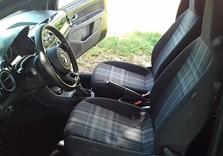 VW Up Volkswagen ! 1.0 44kW ASG sound ! sound !