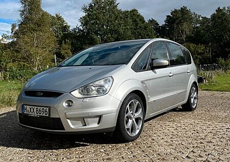 Ford S-Max 2,5 T Titanium