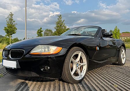 BMW Z4 3.0i scheckheftgepfl. Mischbereifung Hardtop