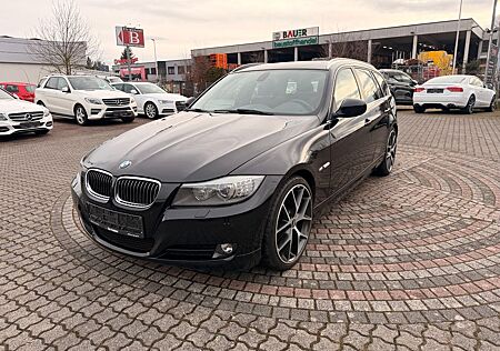 BMW 325i Touring Navi,Panoramadach,Xenon,19Zoll,SHZ