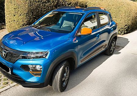 Dacia Spring Comfort Plus 8-fach bereift, Alufelgen