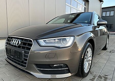 Audi A3 Sportback/ Sport/BI-XENON/SHZ/AHK