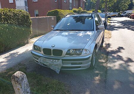 BMW 320i touring -