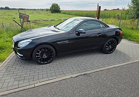 Mercedes-Benz SLK 200 BlueEFFICIENCY -