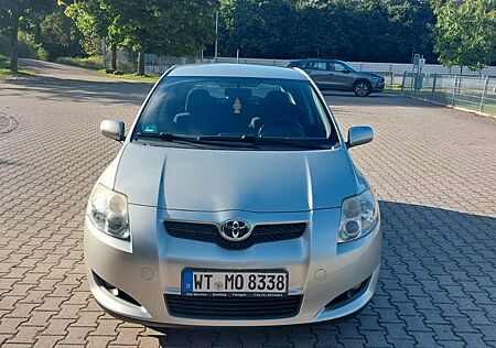 Toyota Auris 1,4-l-D-4D Life Life