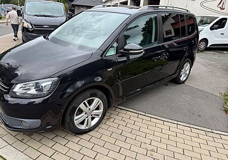 VW Touran Volkswagen Klimaau.Pano,Navi,PDC,SHZ,7 Sitze,1.Hand