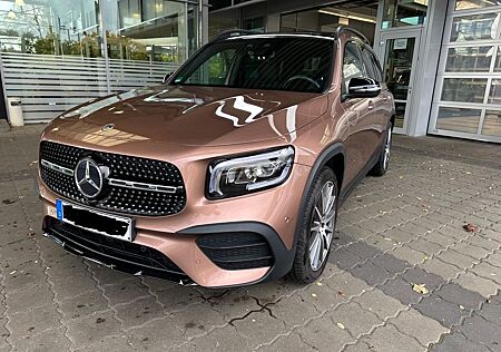 Mercedes-Benz GLB 200 AMG/ Pano-Dach/LED/ Night-Paket/ RFK