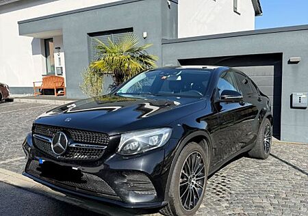 Mercedes-Benz GLC 350 d 4MATIC AMG Line Coupé Autom. AMG Line